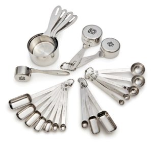 Measuring Cups and Complete Spoon Set